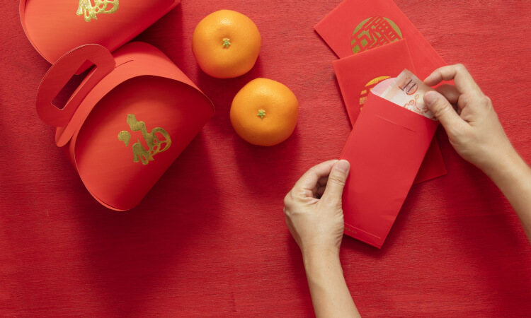 Avoid giving out red packets in odd numbers - Chinese New Year Superstition