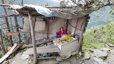 Locals along the way sell some snacks, water, and other local products