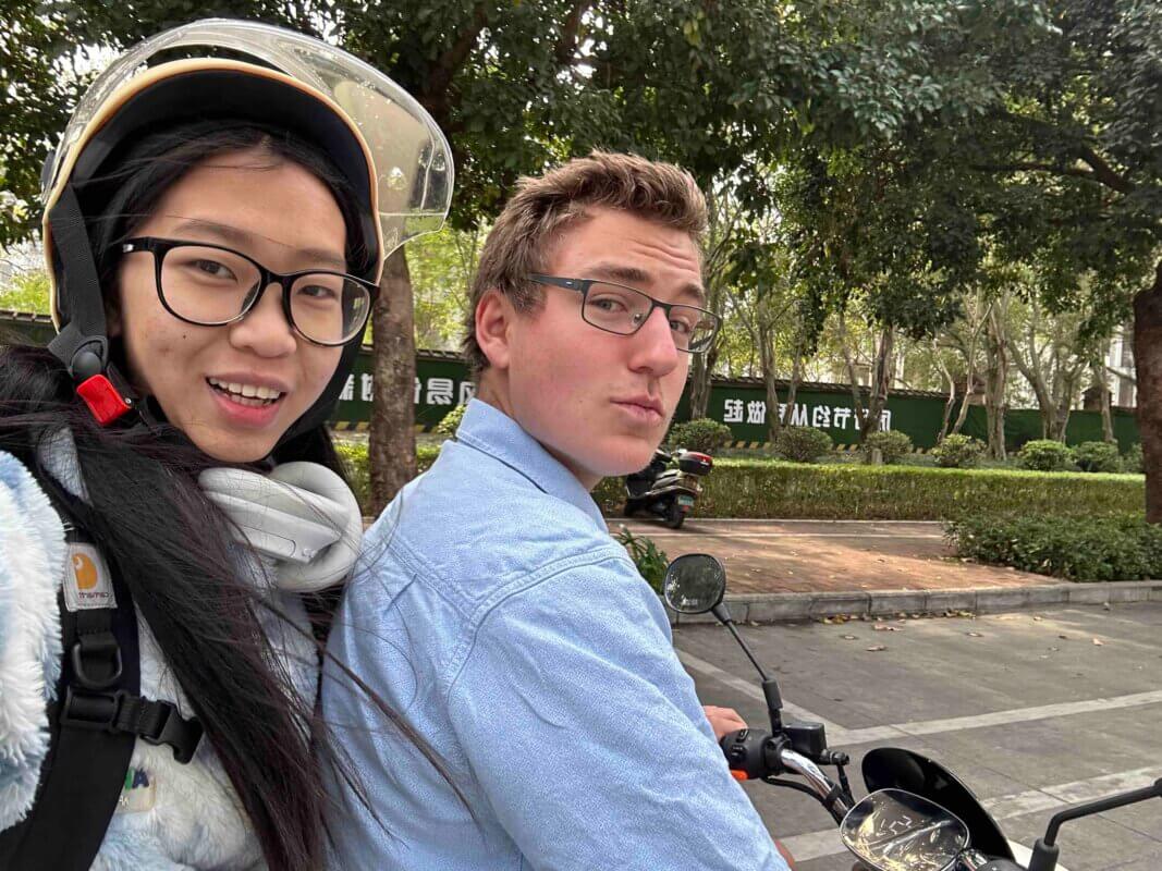 LTL Beihai || Savannah and Student Tim in Beihai