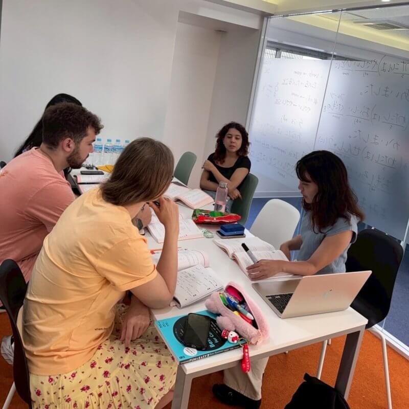 LTL Tóquio || Aulas em Pequenos Grupos