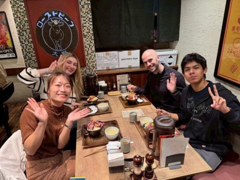 LTL Tokyo || Hannah and Elli going for lunch