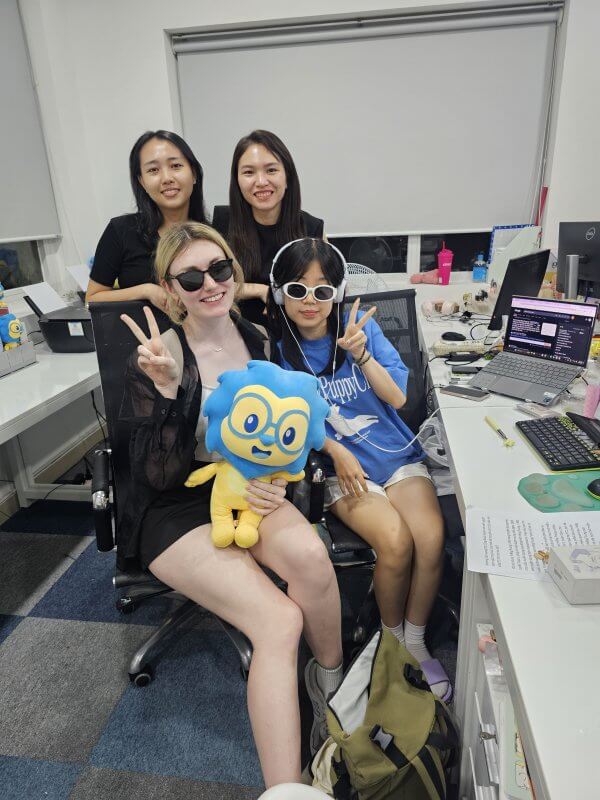 LTL Saigon || Ho Chi Minh City team with Hannah