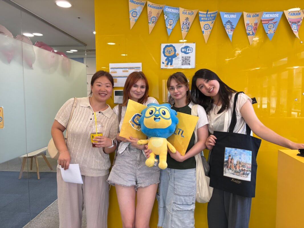 LTL Seoul || Small Group Korean Classes with Hyunyoung and Yunjeong