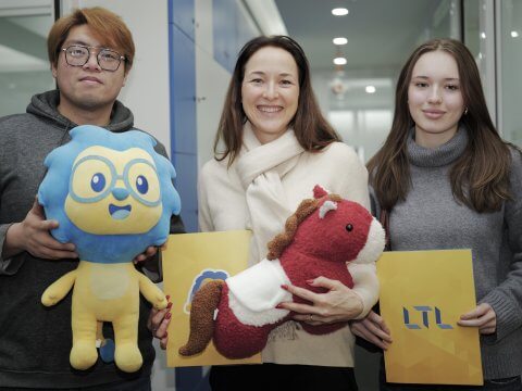 LTL Shanghai || Teacher Jason with his small group Chinese class