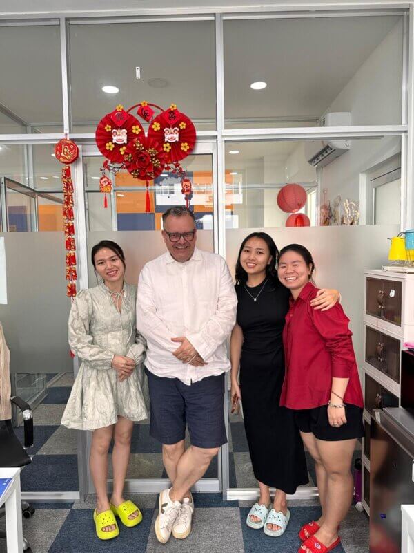 LTL Saigon || Saigon team with Agents