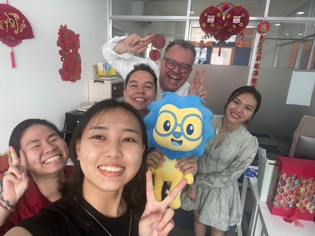 LTL Saigon || Saigon team with Agents