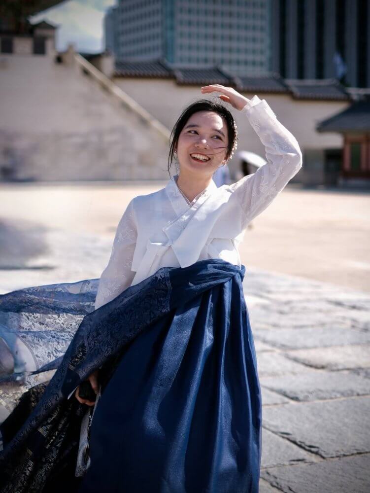 LTL Seoul Korea || Sabrina in Hanbok