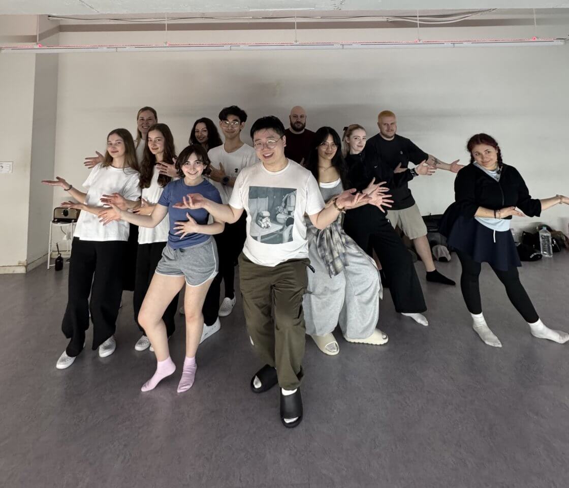 LTL Seoul || Kpop Dances Classes with Seb