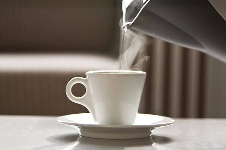 Chinese Culture Shock - It's ******* hot outside, why the **** do I want to drink hot water?